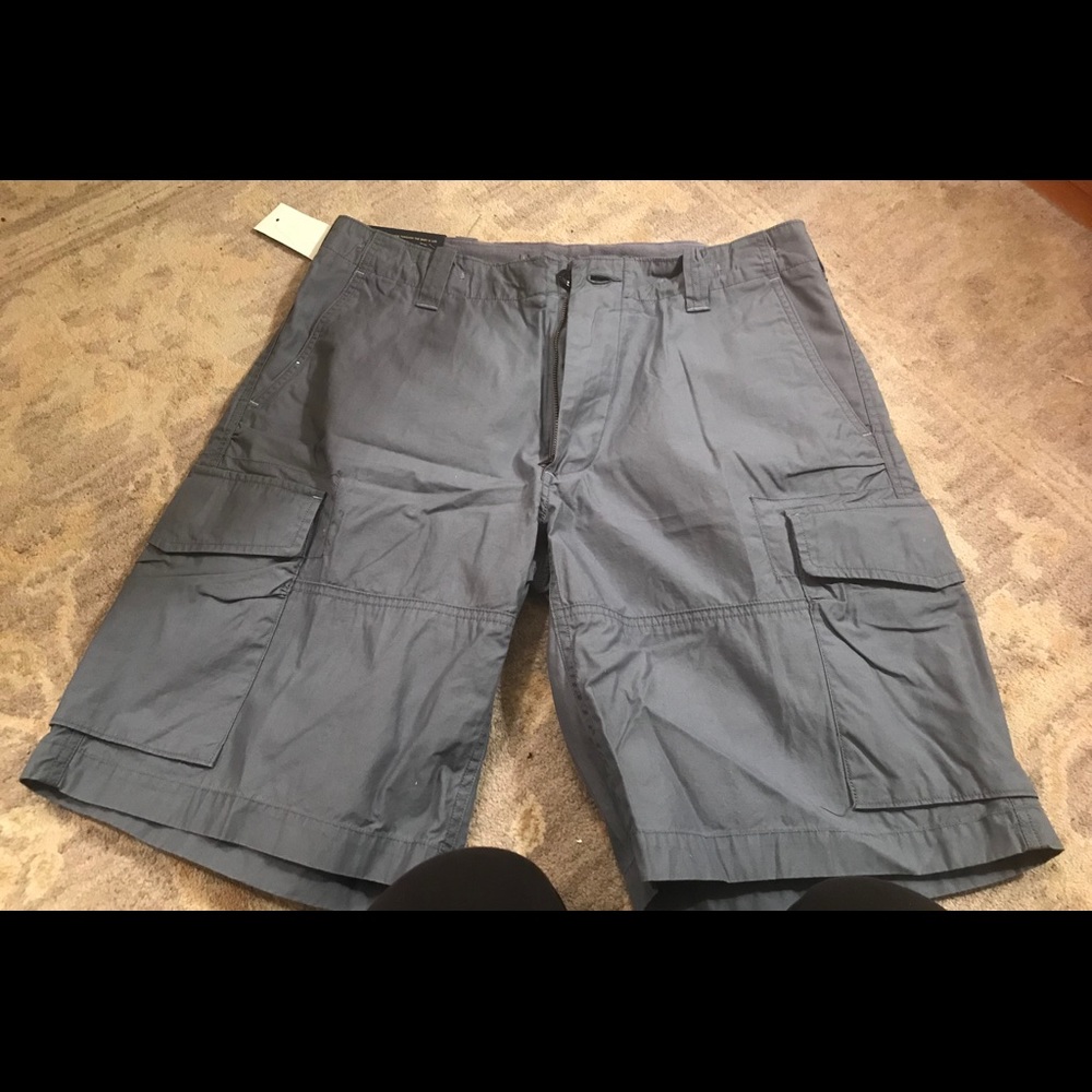 Ralph Lauren, NWT, blue cargo shorts, 32 waist